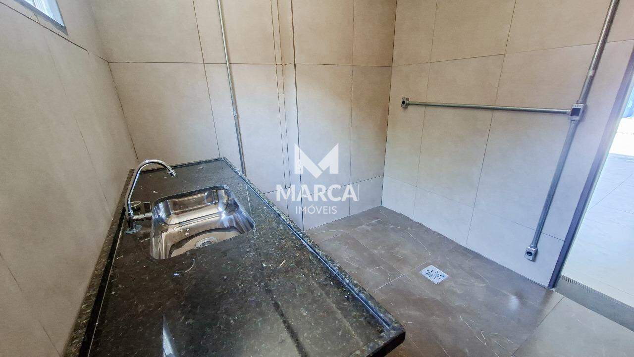 Loja para aluguel no Alpes: