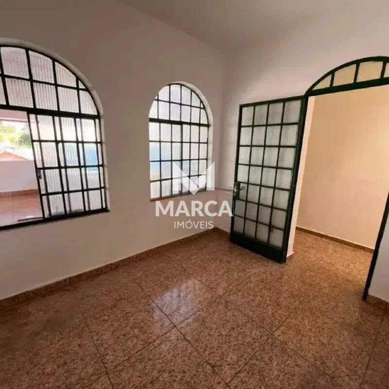 Casa para aluguel no Cachoeirinha: