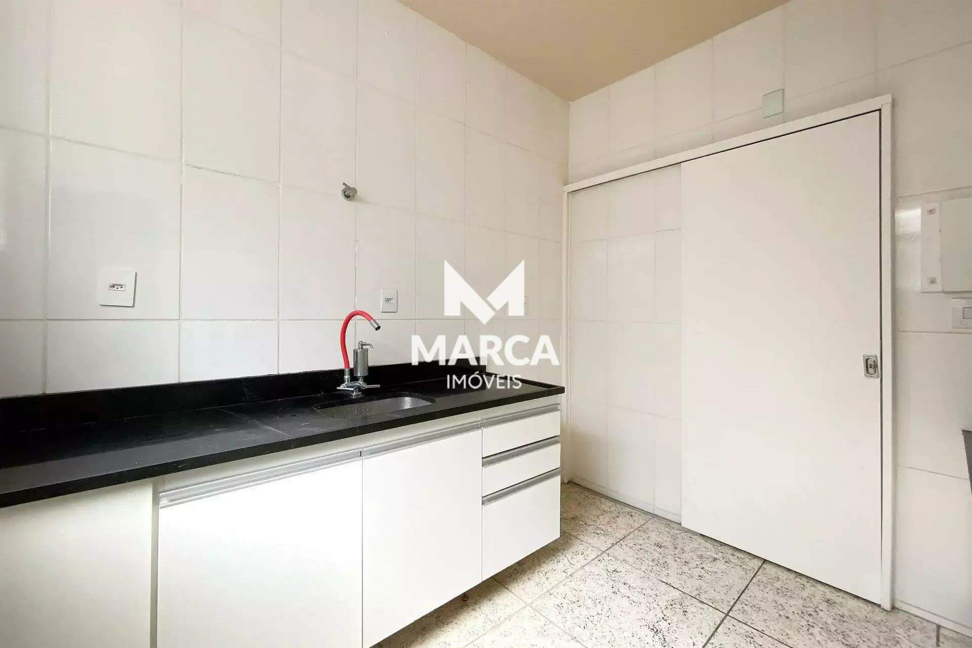 Apartamento para aluguel no Coração de Jesus: