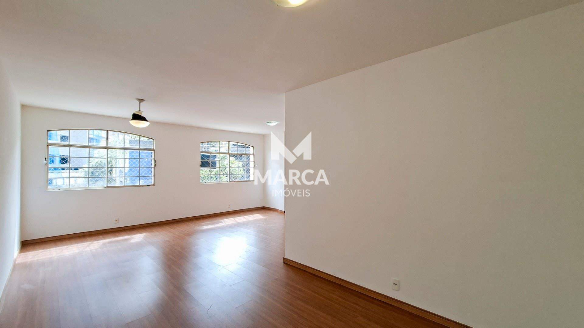 Apartamento para aluguel no Coração de Jesus: