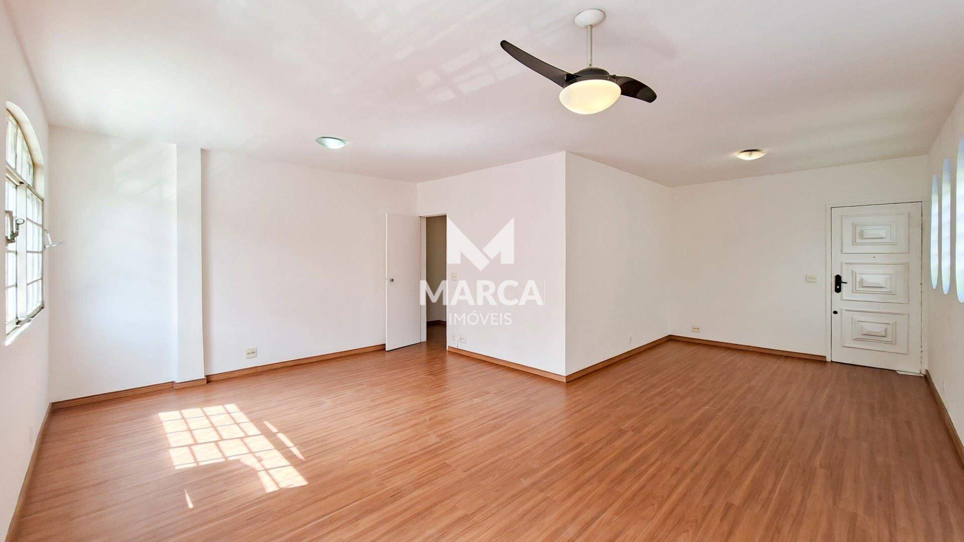 Apartamento para aluguel no Coração de Jesus: