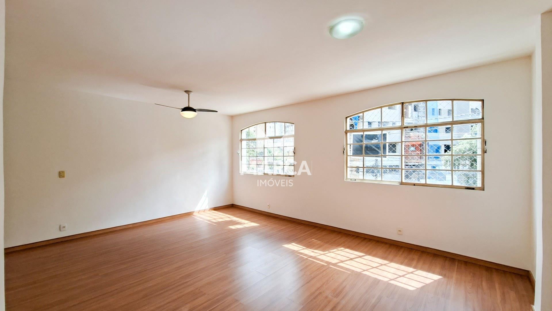 Apartamento para aluguel no Coração de Jesus: