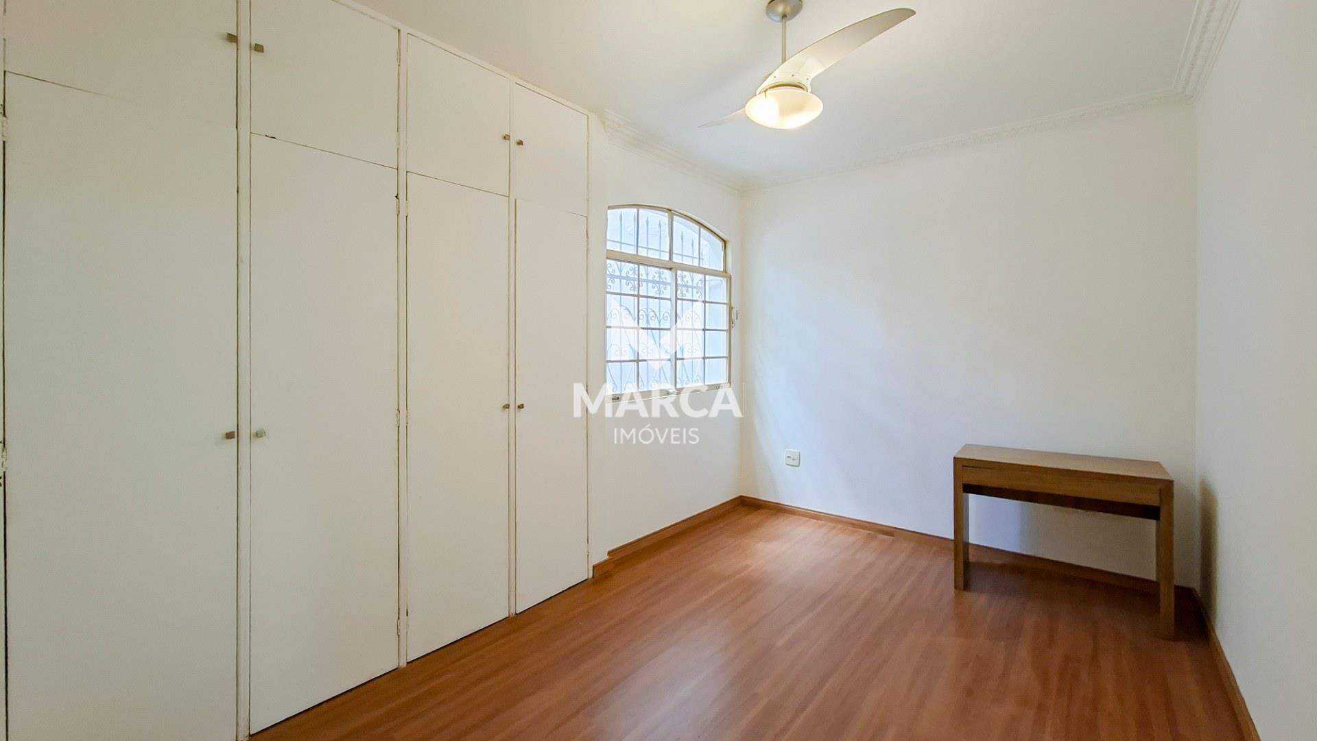 Apartamento para aluguel no Coração de Jesus: