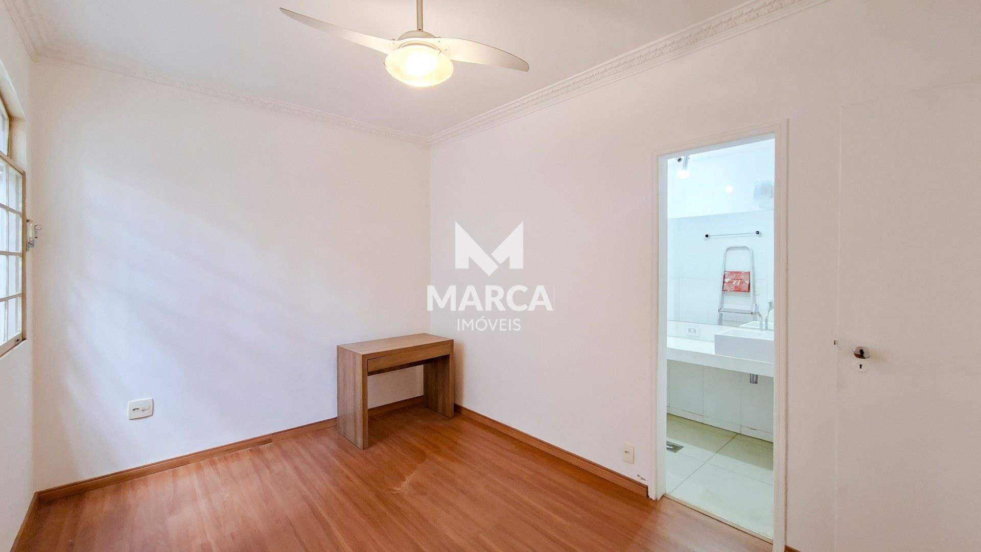 Apartamento para aluguel no Coração de Jesus: