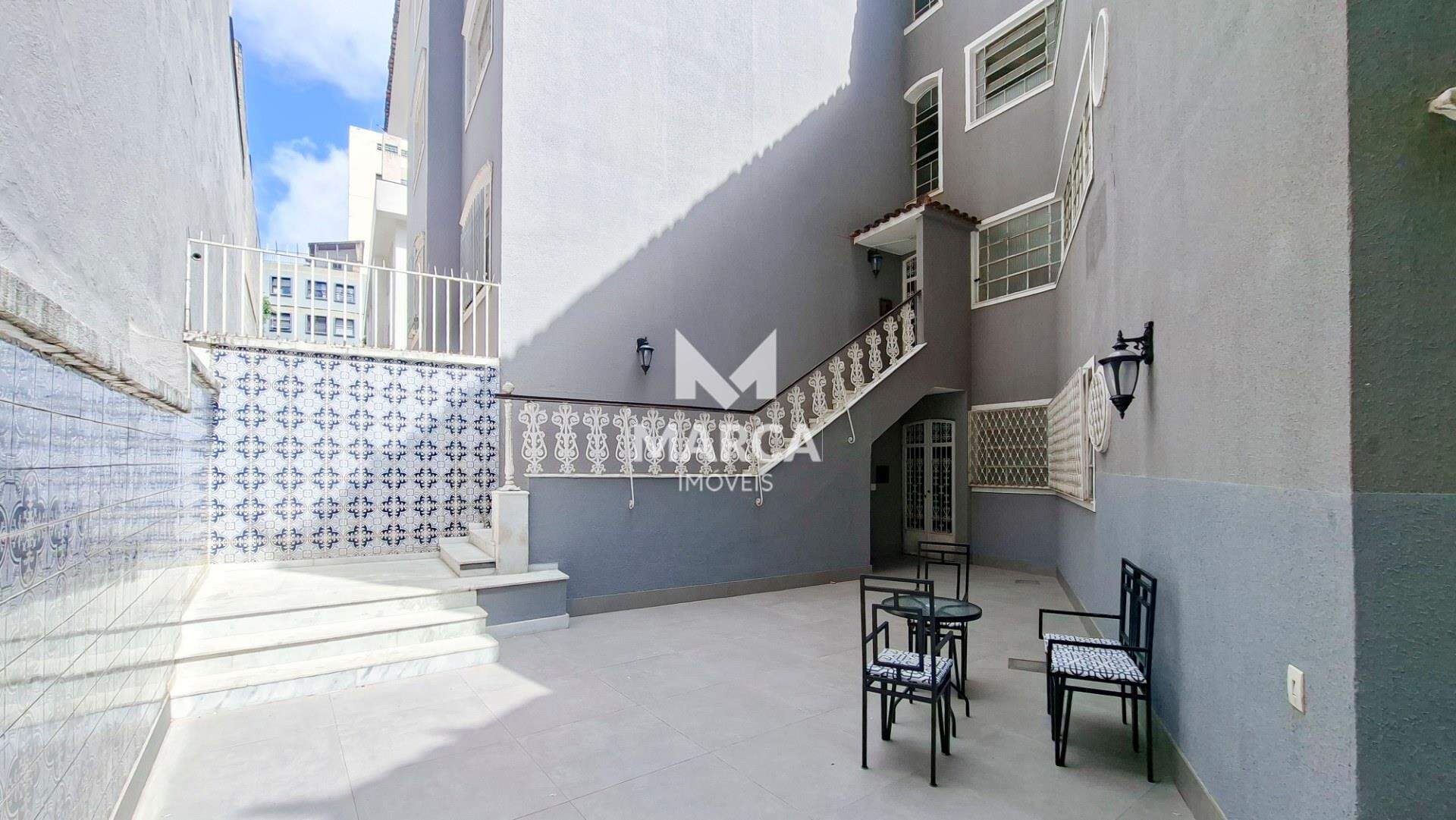 Apartamento para aluguel no Coração de Jesus:
