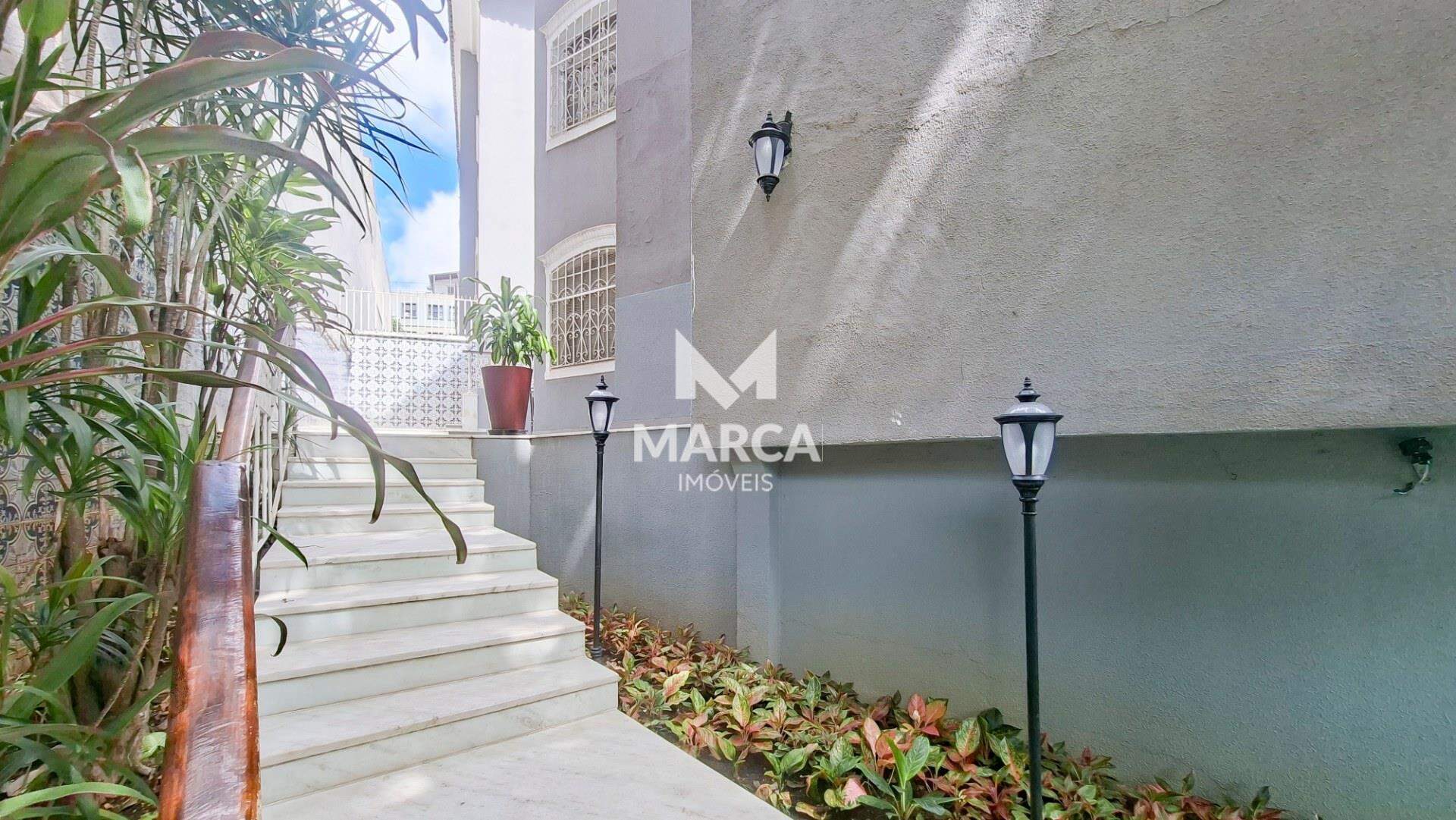 Apartamento para aluguel no Coração de Jesus: