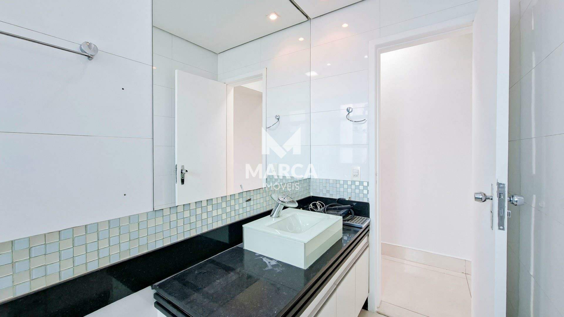 Apartamento para aluguel no Gutierrez: 
