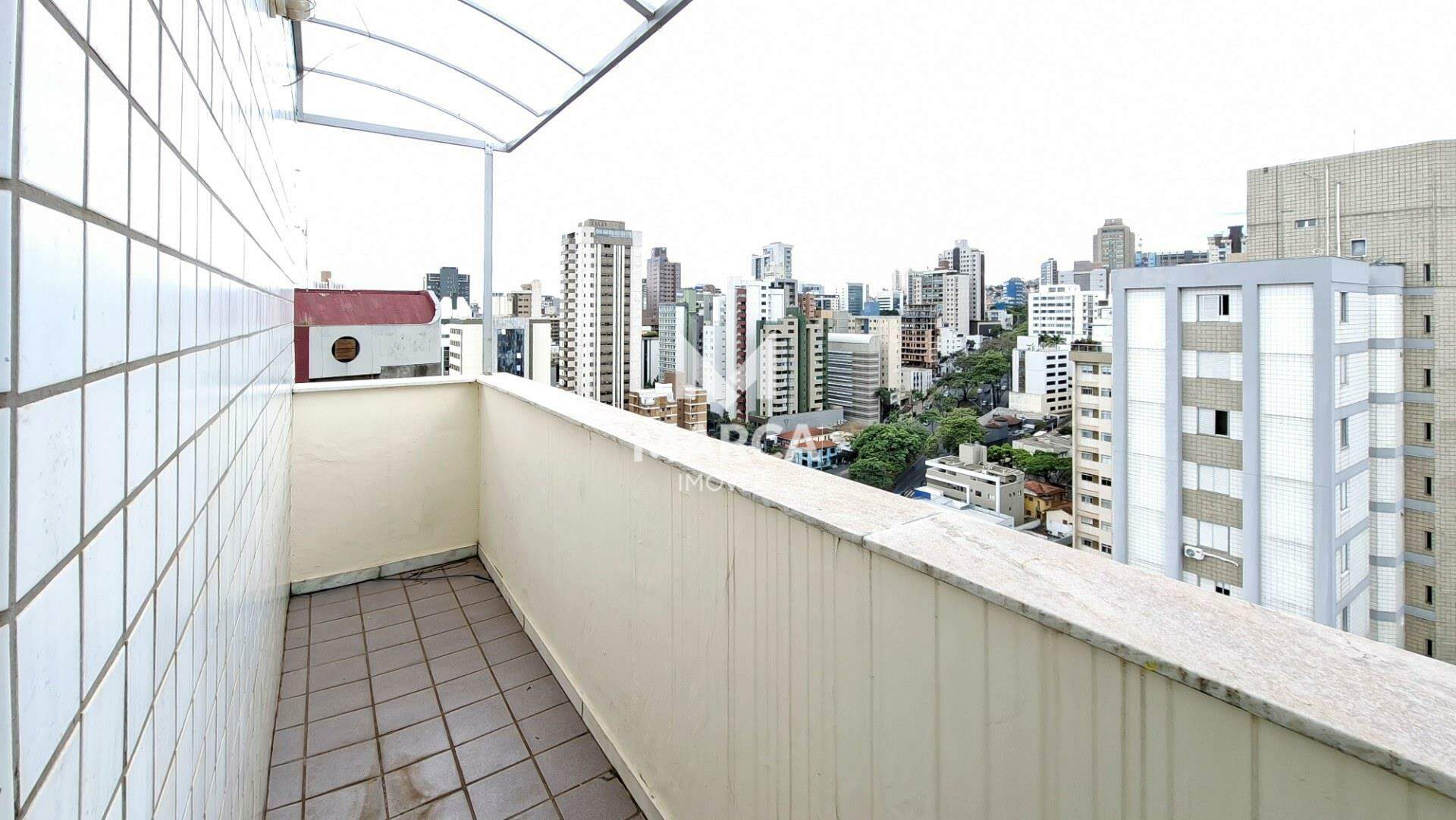 Cobertura para aluguel no Carmo: