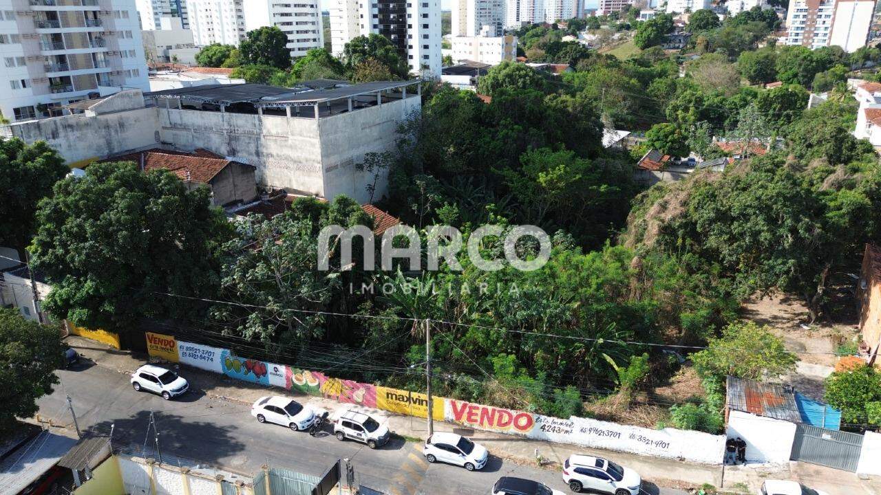 Terreno de 4.243,92 m²