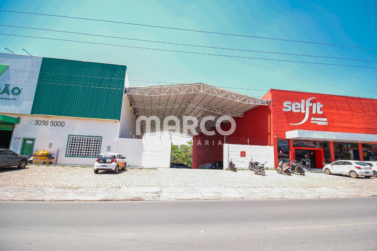 Barracão de 725,38 m²