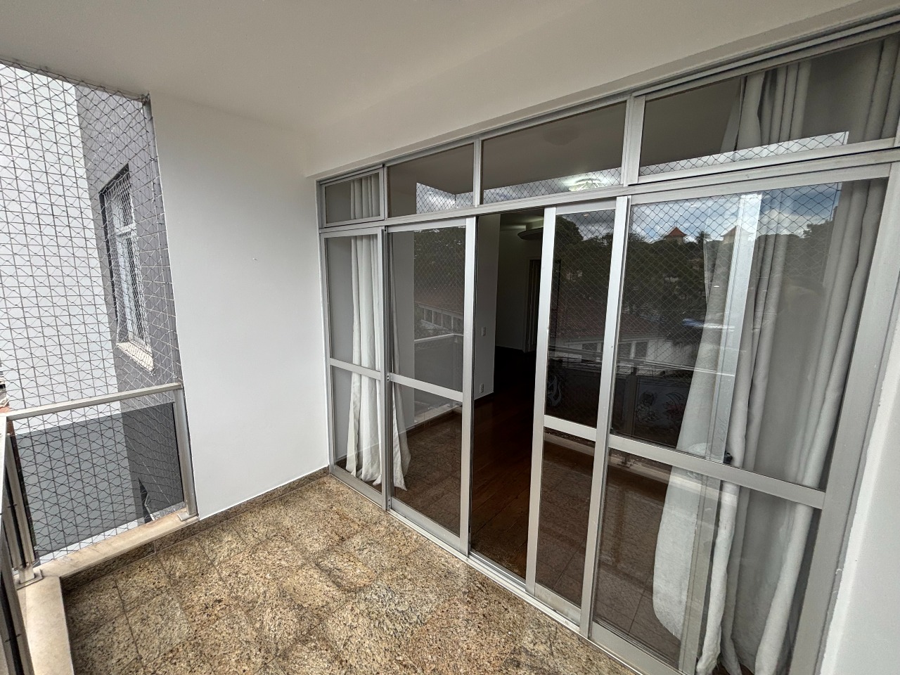 Apartamento para aluguel no Angola: 