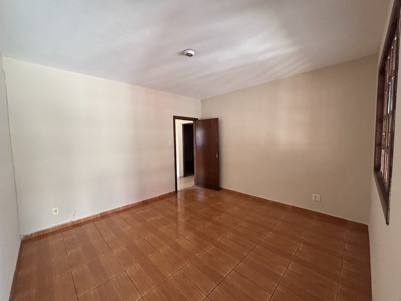 Casa para aluguel no Ingá: 