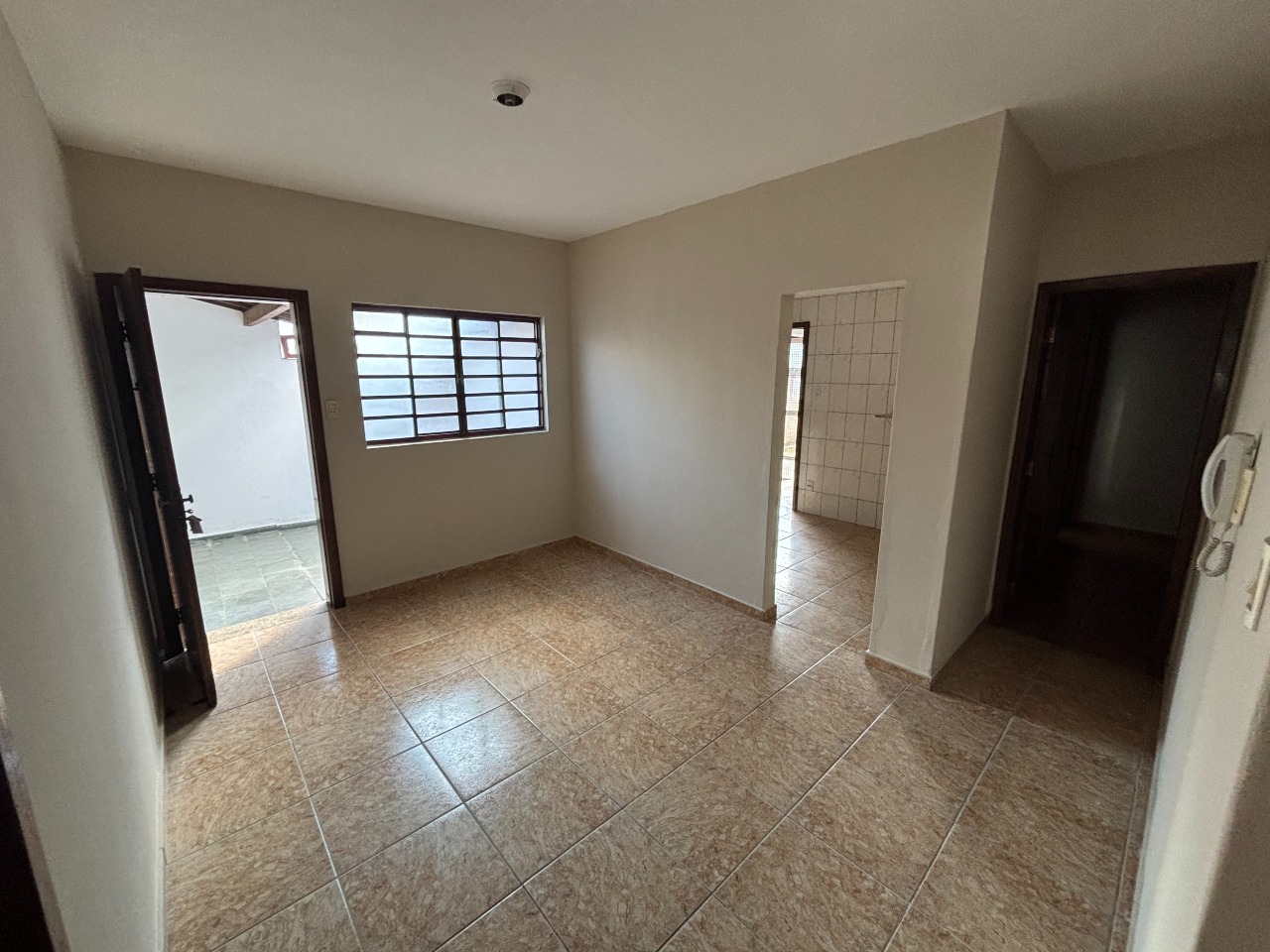 Casa para aluguel no Ingá: 