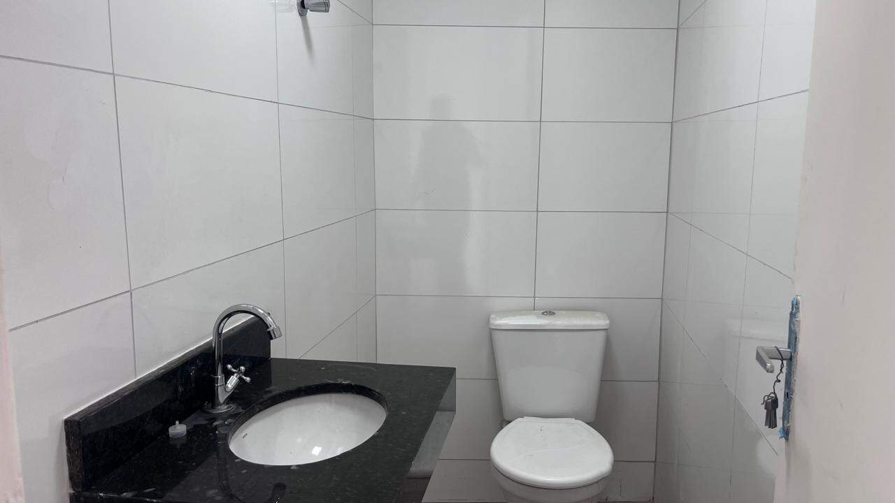 Sala para aluguel no Vila Gois: Banheiro
