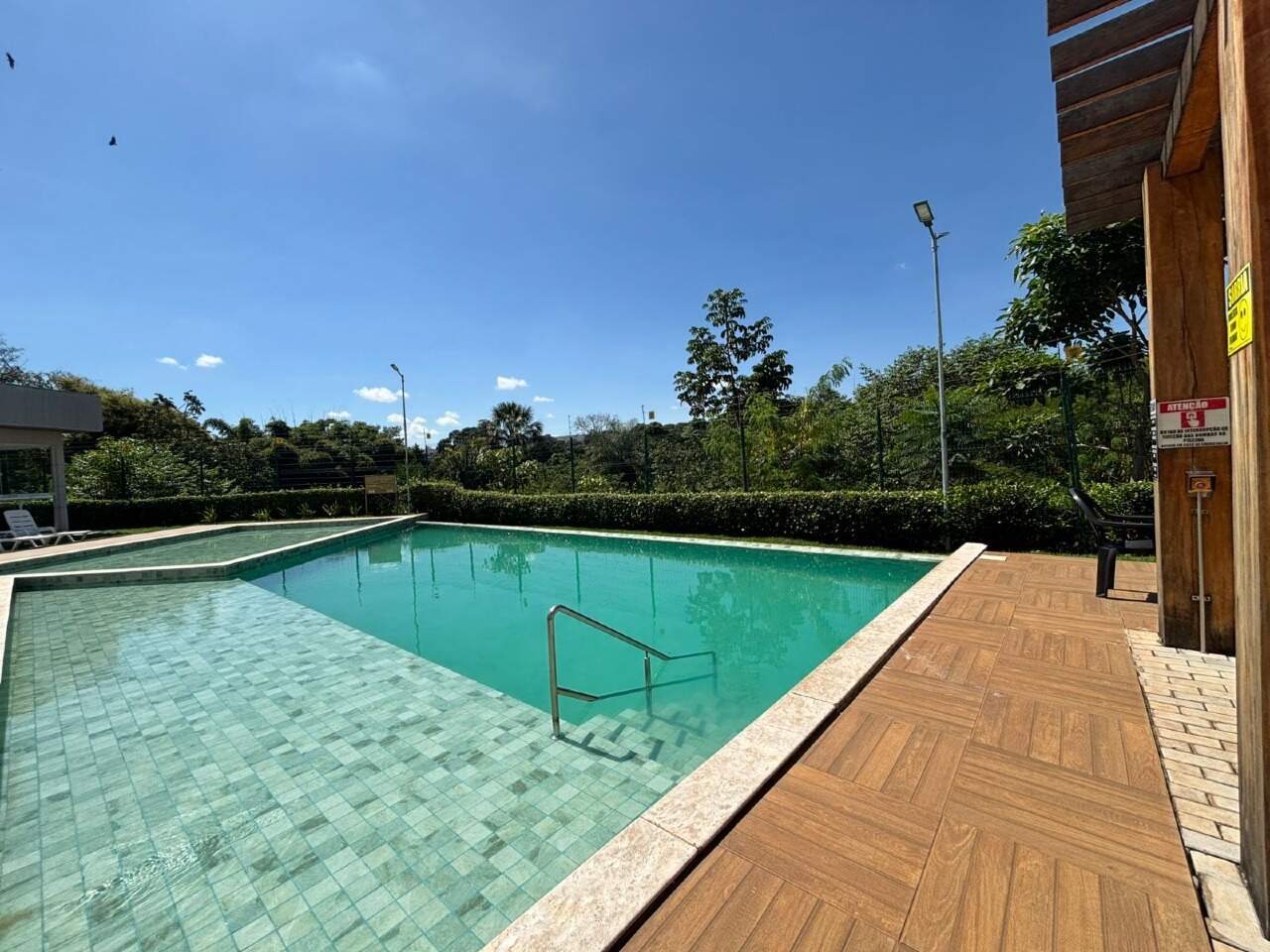 Apartamento à venda no Vila Harmonia I e II Etapa: Piscina (Detalhes borda)