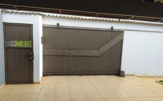 Casa Residencial à venda no Residencial Araguaia: Garagem