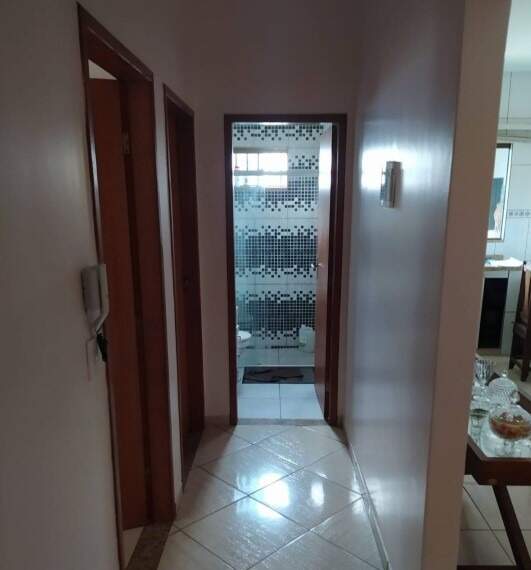Casa Residencial à venda no Residencial Araguaia: Corredor de acesso interno