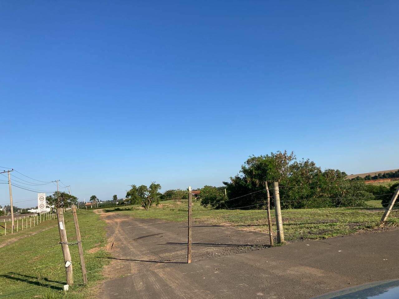 Área à venda no Colina da Castelo: 