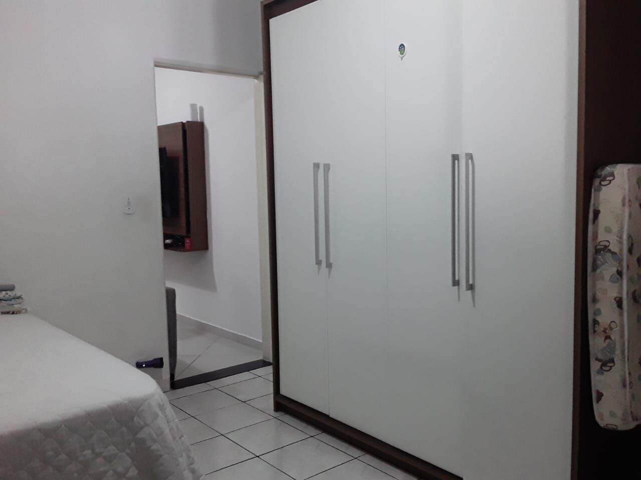 Casa à venda no Jardim Calux: 