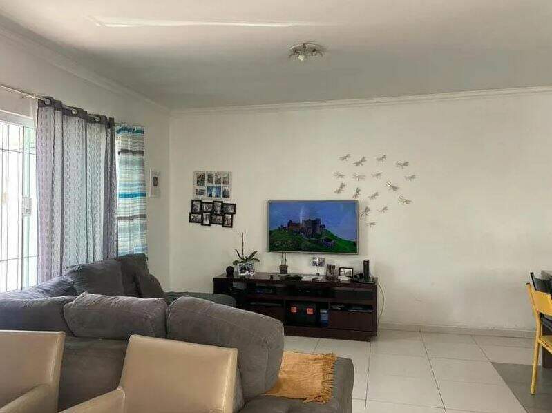 Casa à venda no Jardim Fênix: 