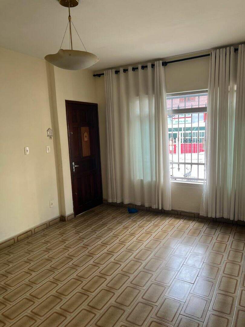Casa à venda no Jardim Calux: 
