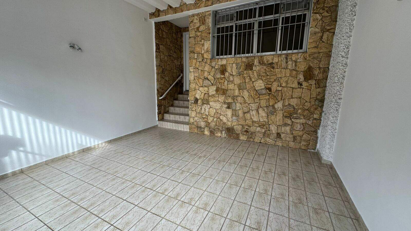 Casa para aluguel no Jardim Brasilândia: 
