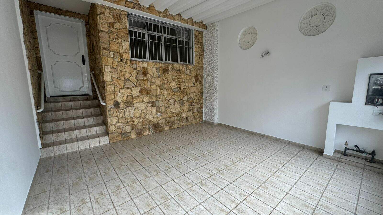 Casa para aluguel no Jardim Brasilândia: 