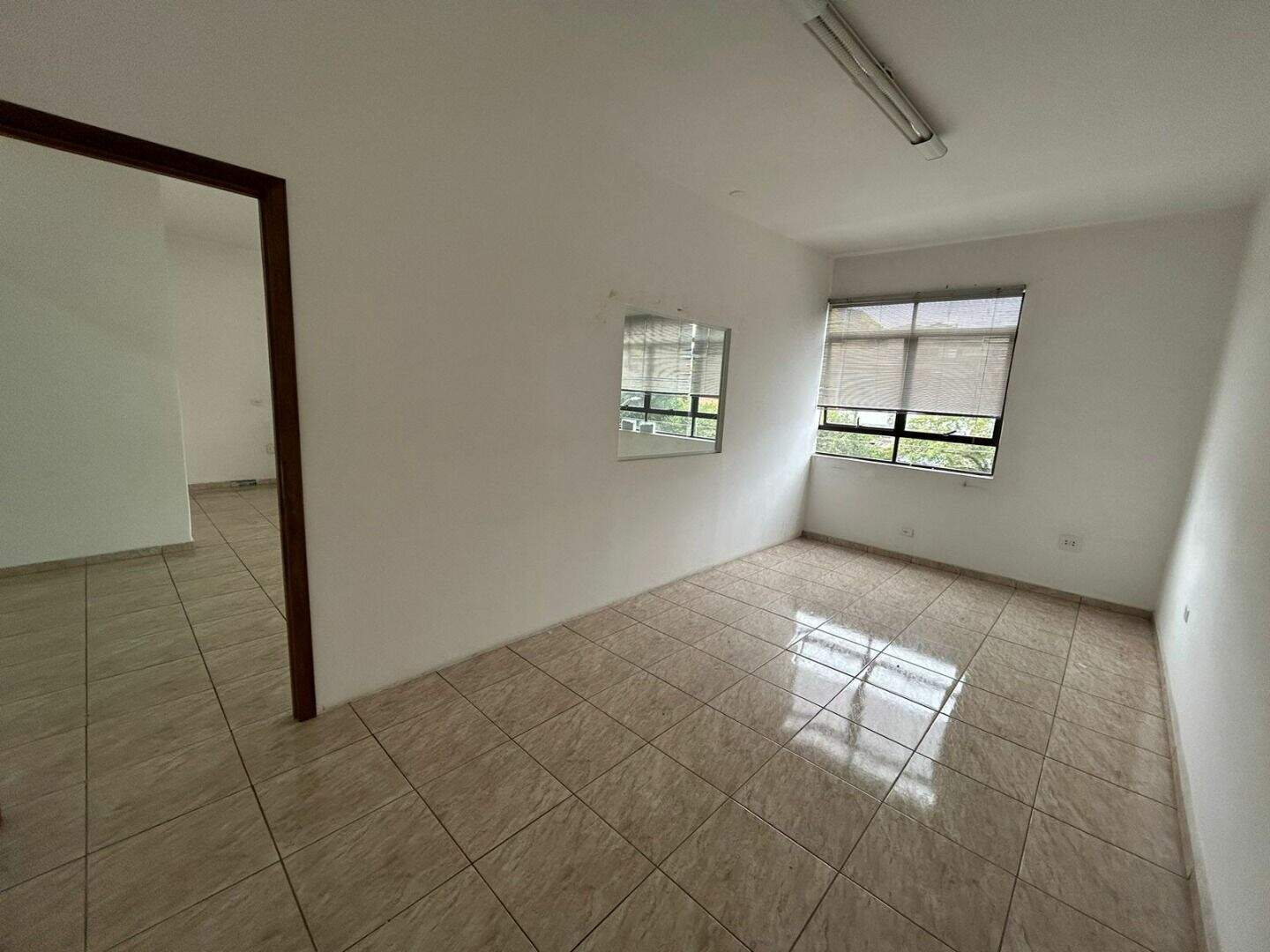 Sala para aluguel no Jardim Beatriz: 