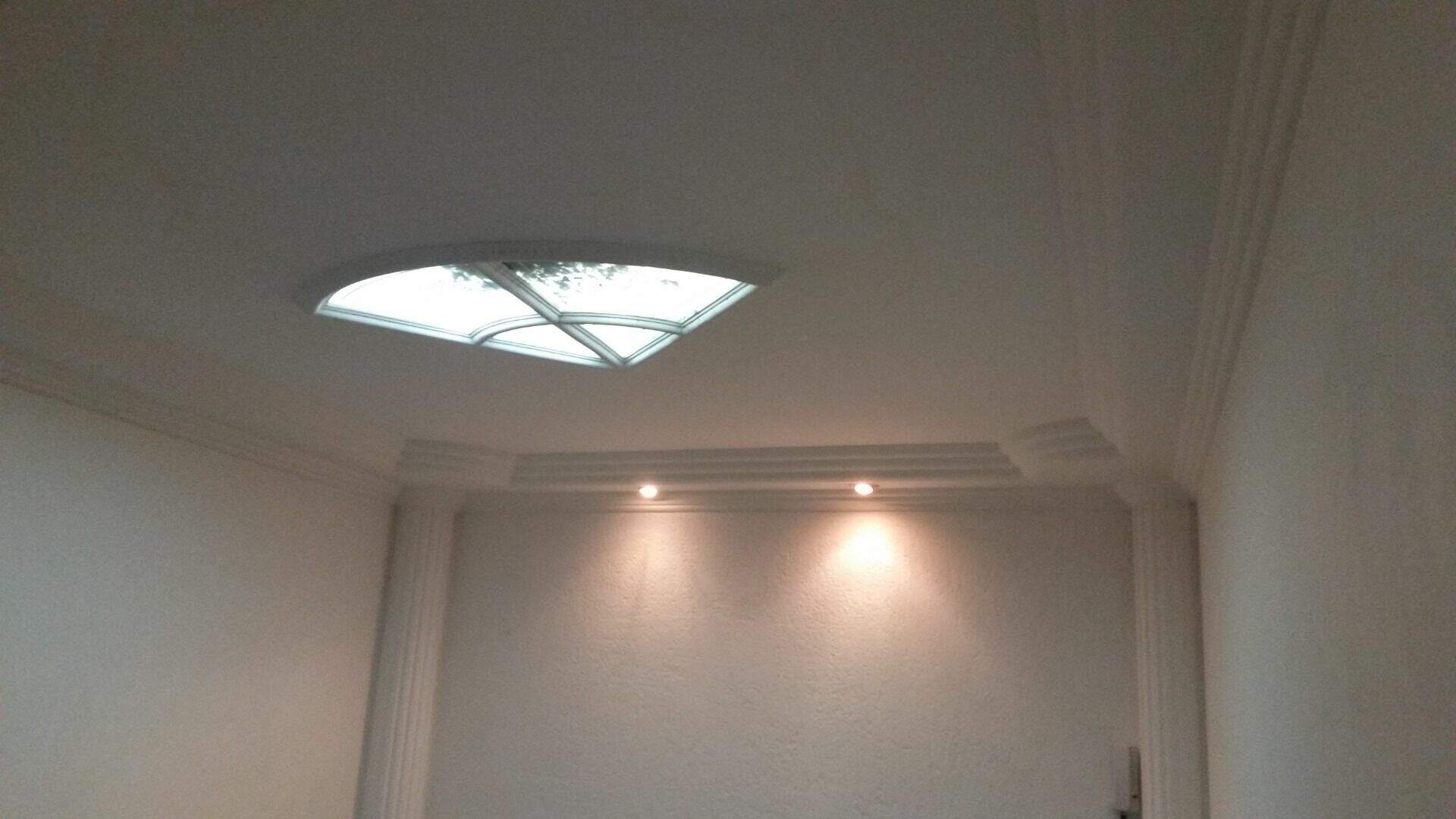 Sala para aluguel no Jardim Calux: 