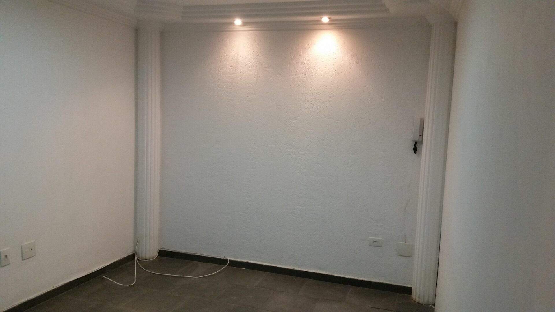Sala para aluguel no Jardim Calux: 