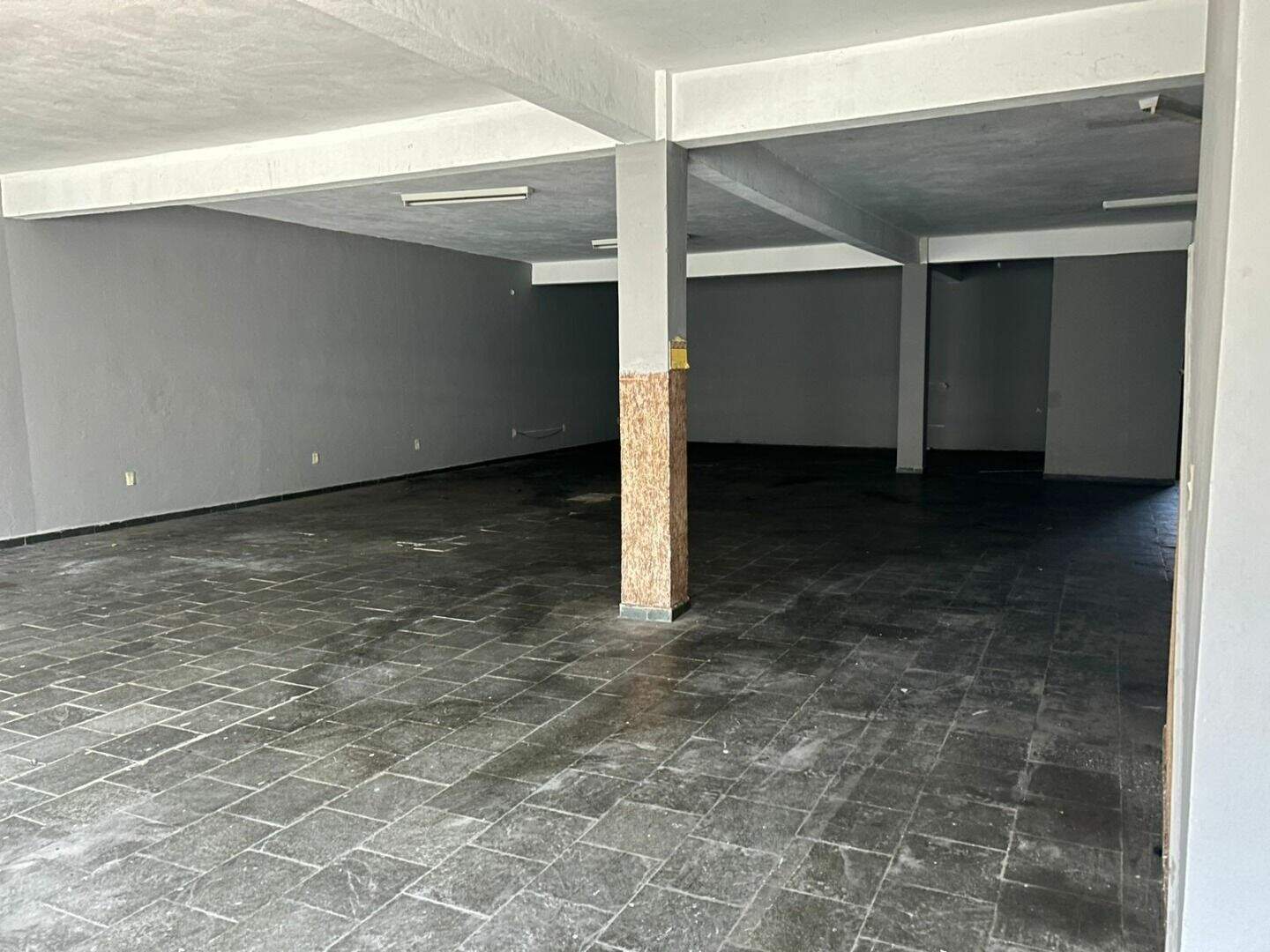 Sala para aluguel no Jardim Calux: 