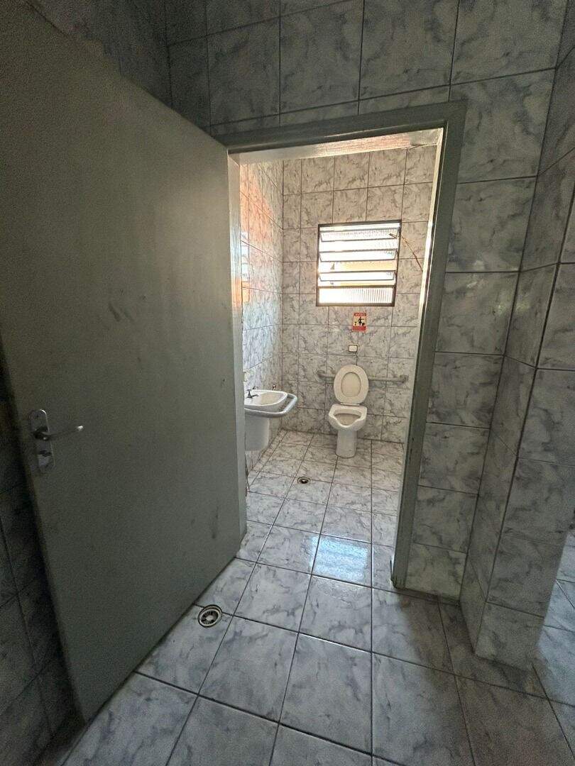 Sala para aluguel no Jardim Calux: 