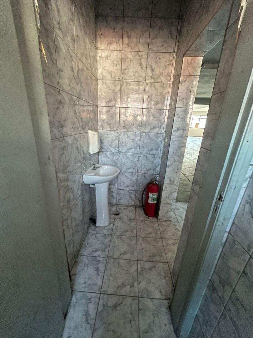 Sala para aluguel no Jardim Calux: 