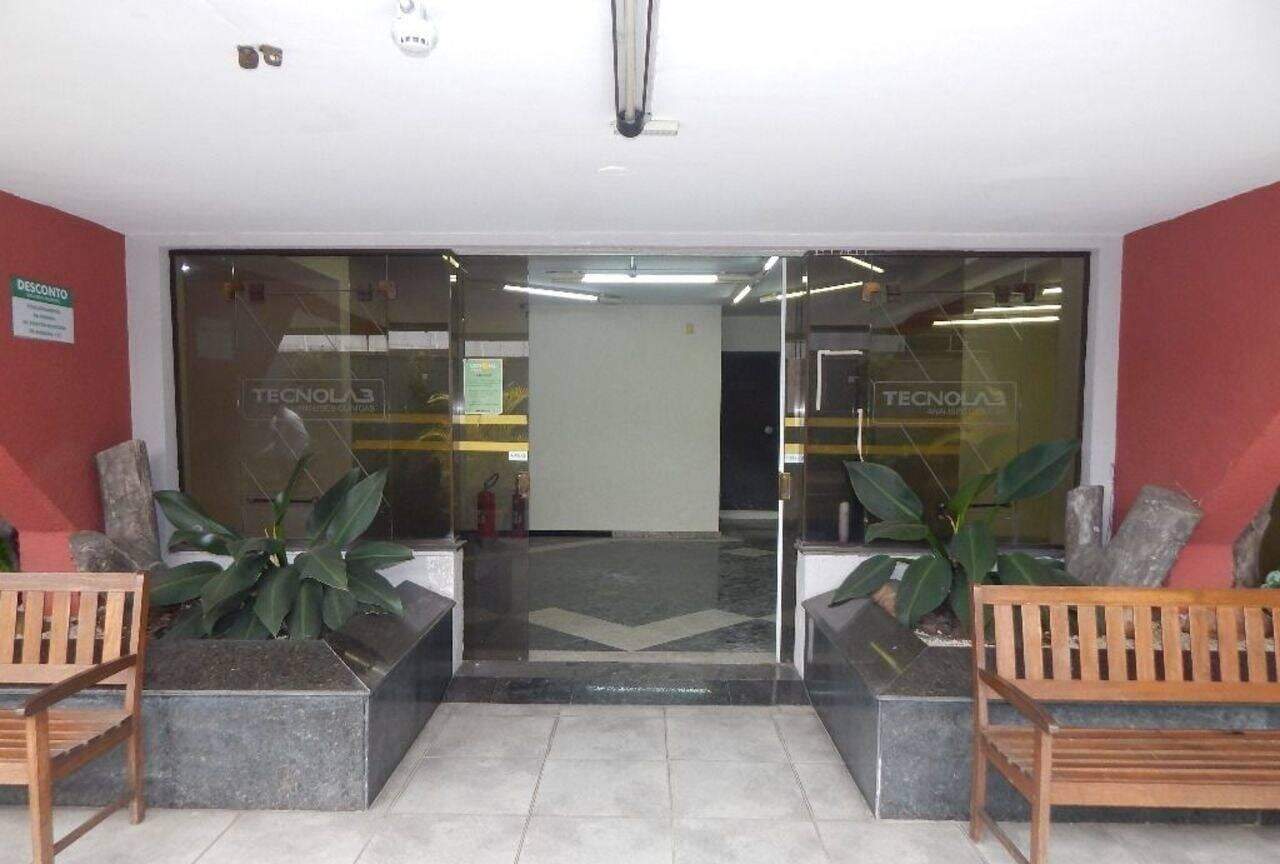 Sala à venda no Centro: 