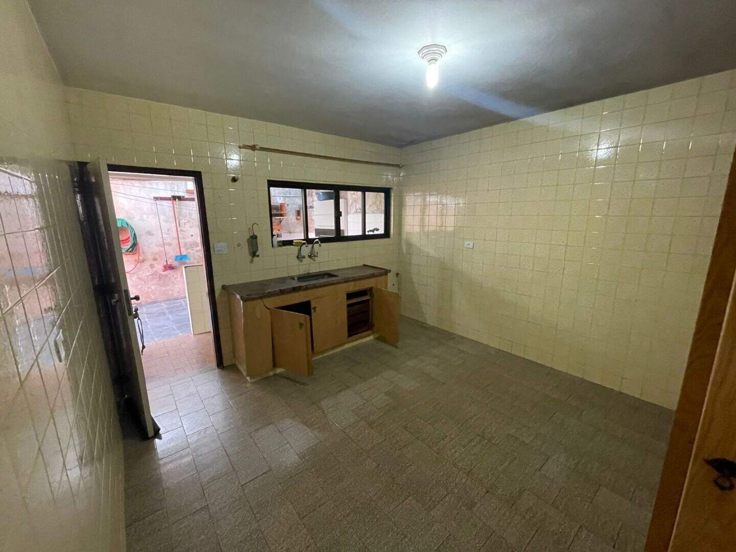 Salão à venda no Jardim Beatriz: 
