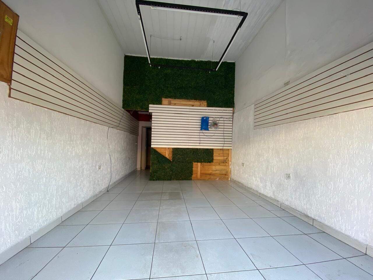 Salão para aluguel no Jardim Santo Ignácio: 