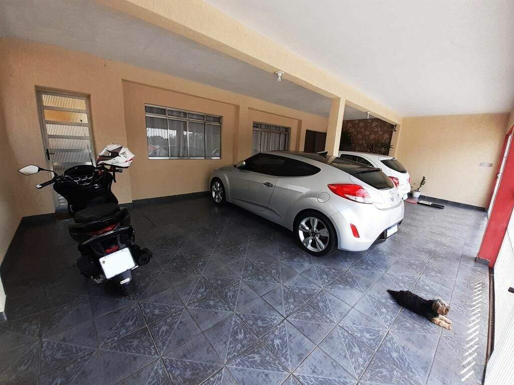 Sobrado à venda no Conjunto Habitacional São Silvério: 