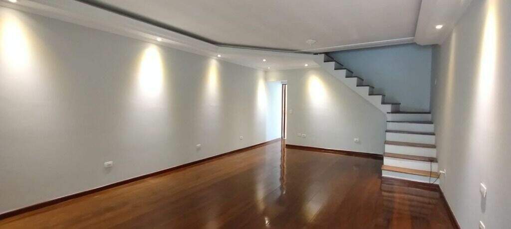 Sobrado à venda no Alves Dias: 