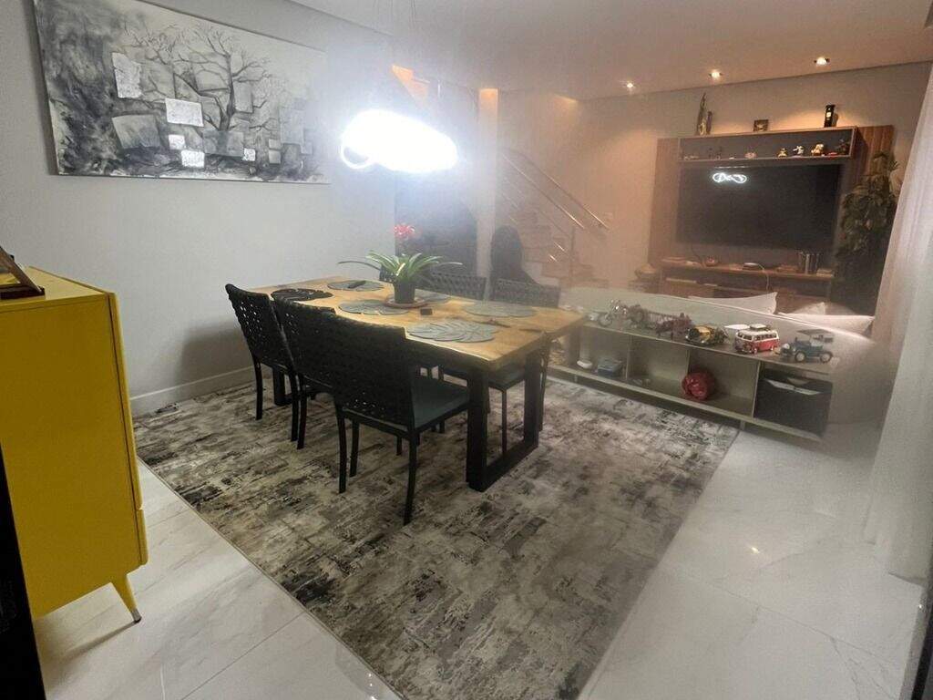 Sobrado à venda no VILA ROSA: 