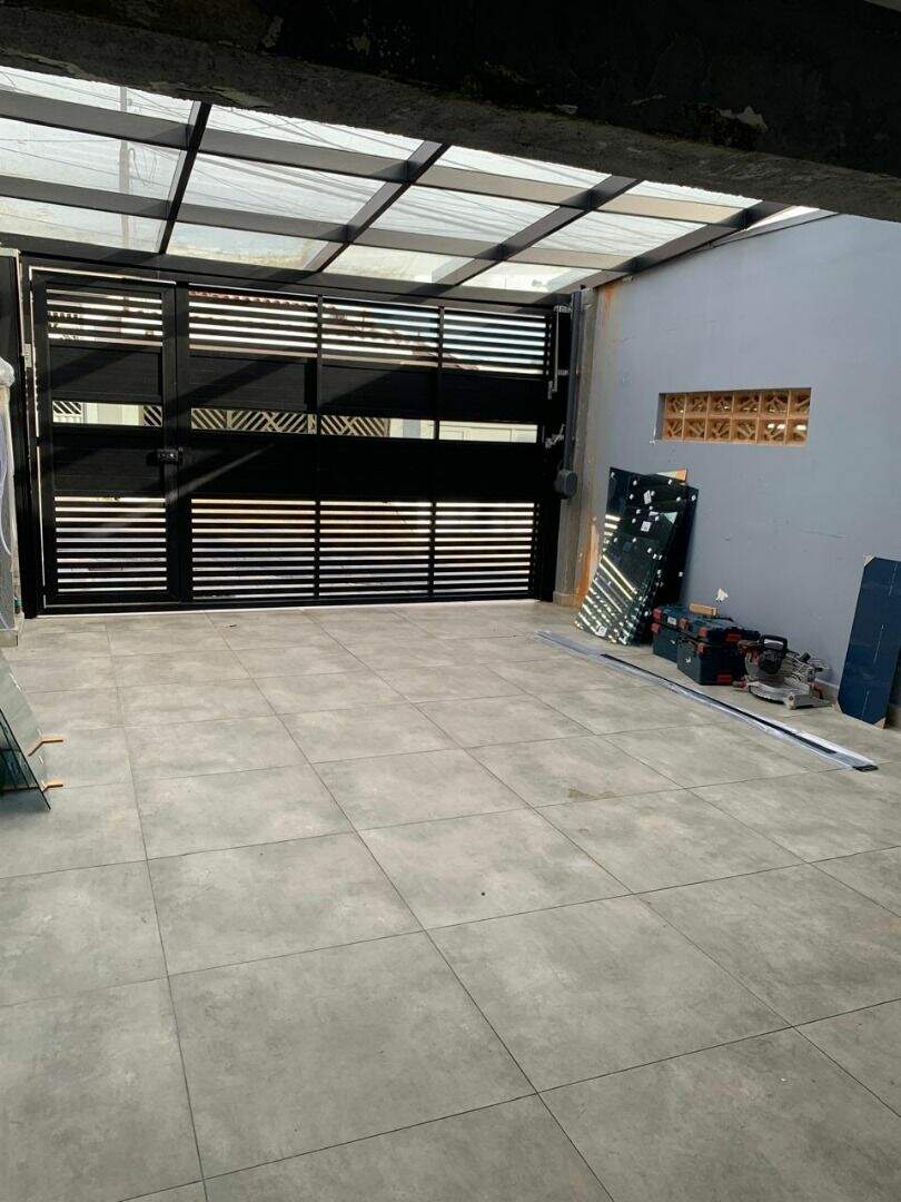 Sobrado à venda no Conjunto Residencial Embaré: 