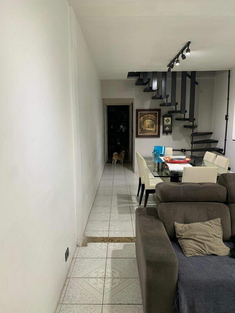 Sobrado à venda no Conjunto Residencial Embaré: 