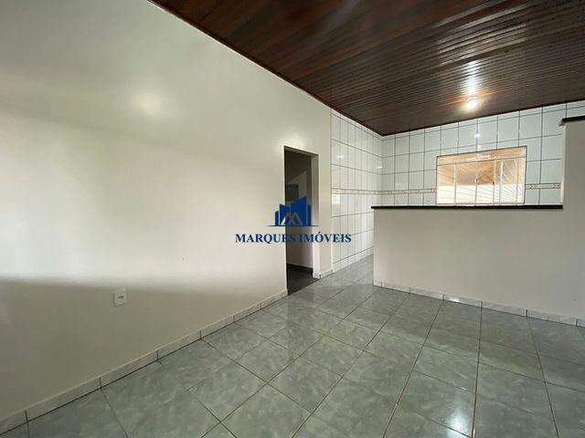 Casa à venda no Setor 02: 