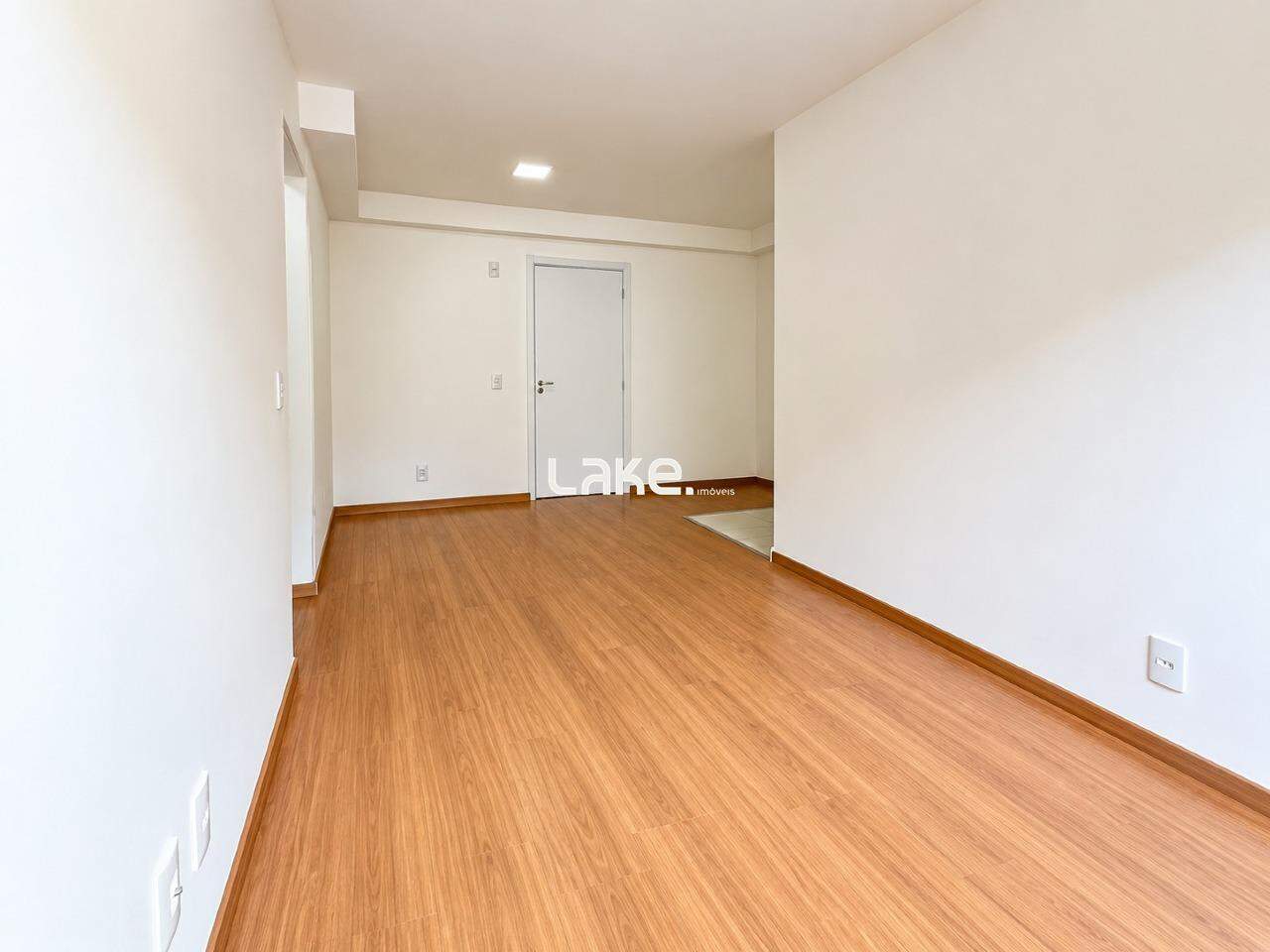 Apartamento à venda no Jardim Maria Celina: 