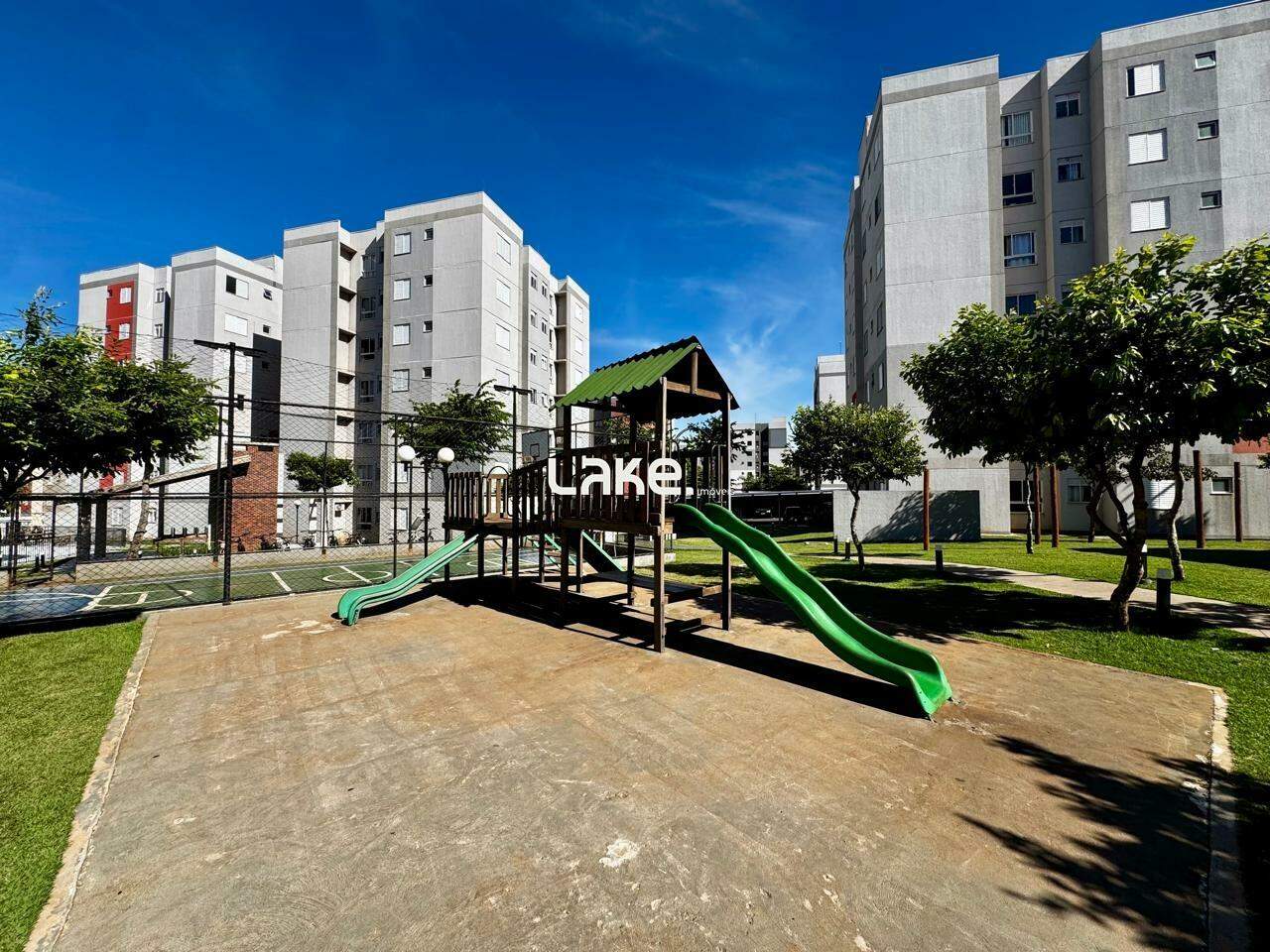 Apartamento à venda no Jardim Maria Celina: 