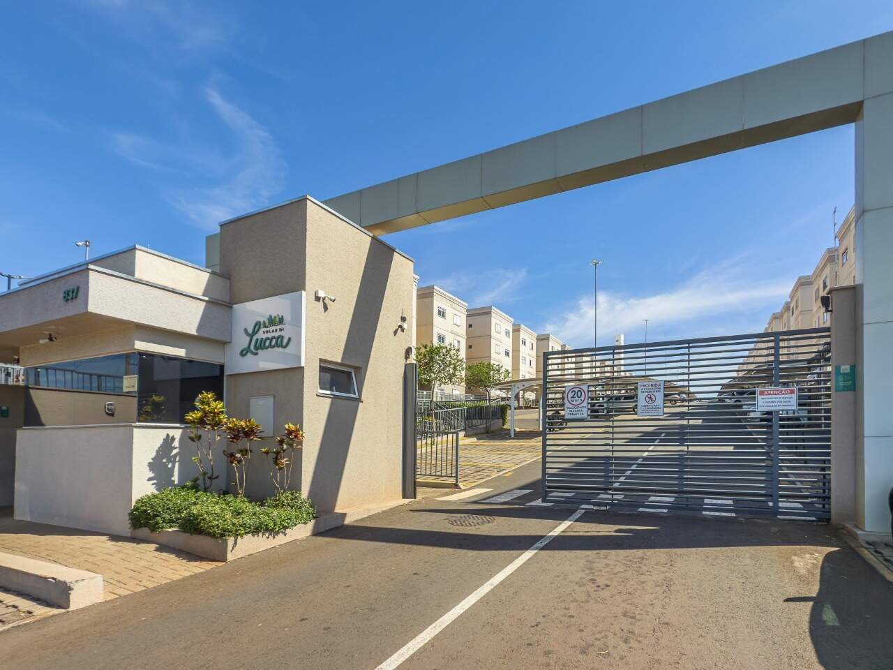 Apartamento à venda no Colinas: 