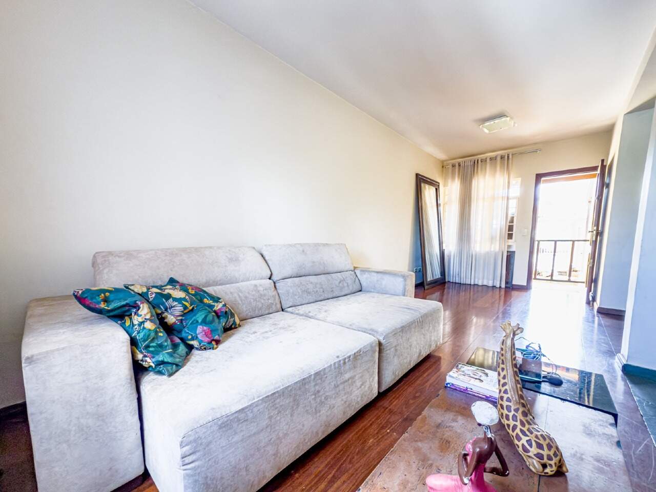 Casa à venda no Jardim Novo Sabará: 