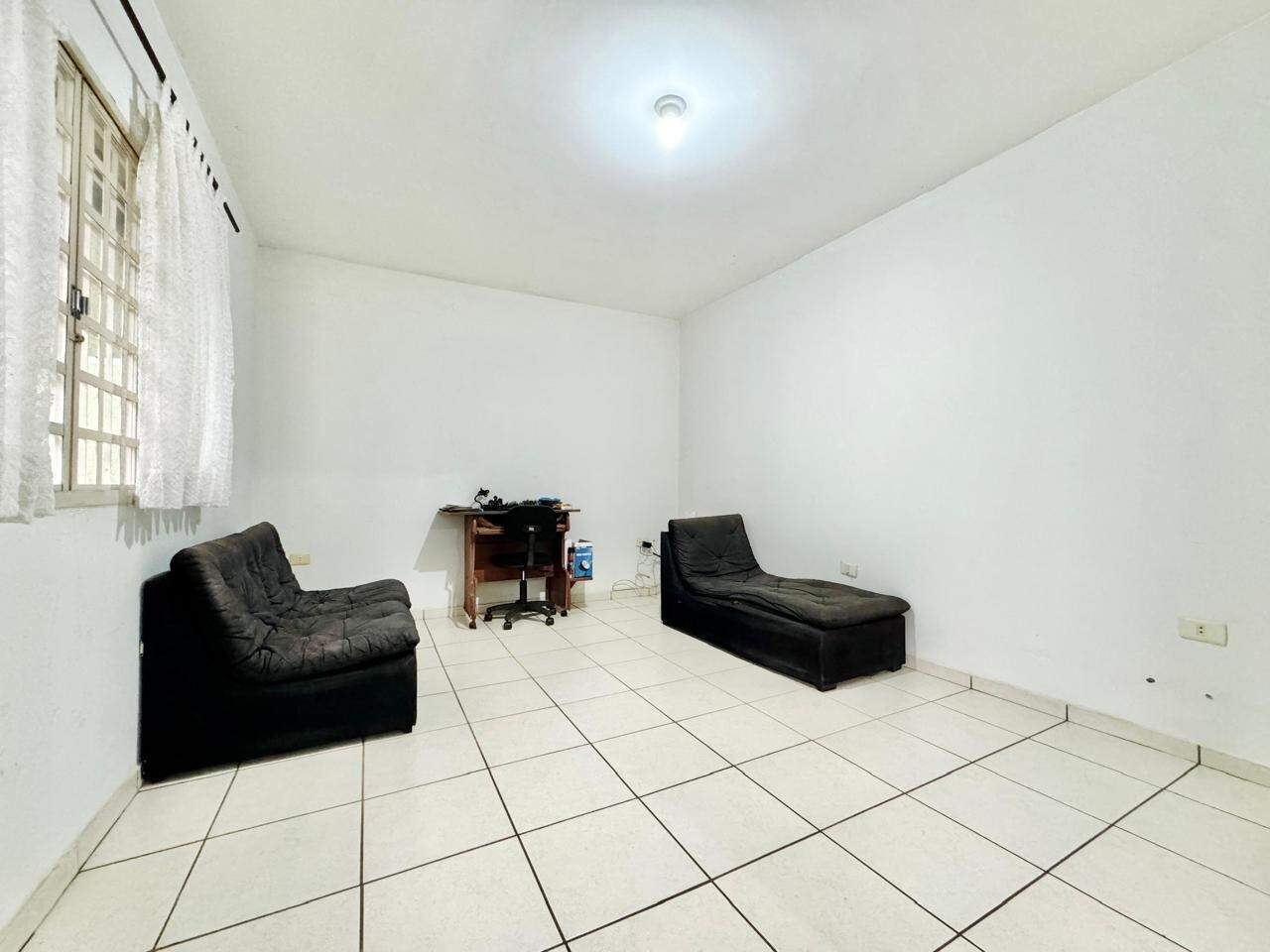 Casa à venda no Jardim Tropical: 