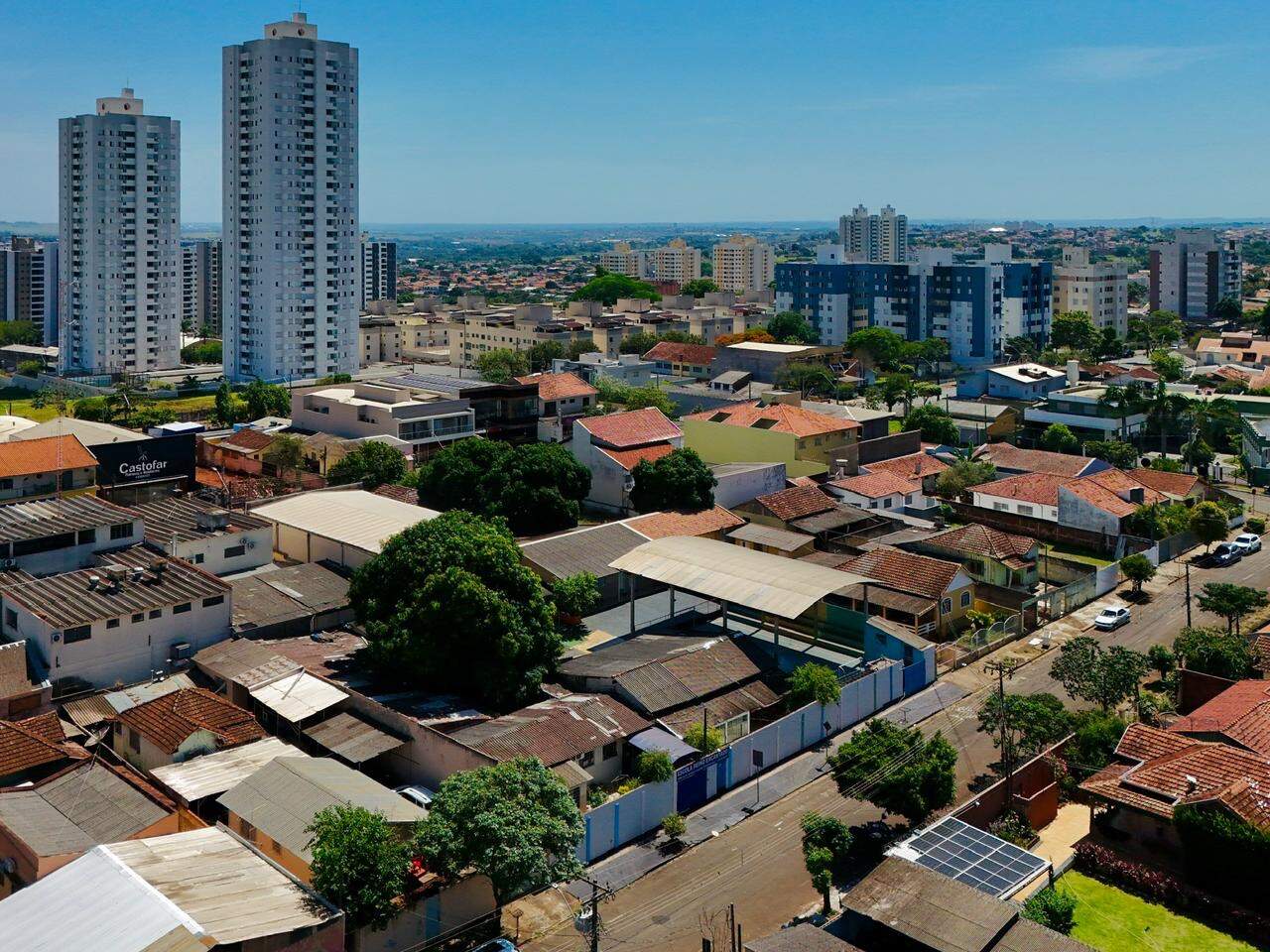 Lote à venda no Vila Siam: 