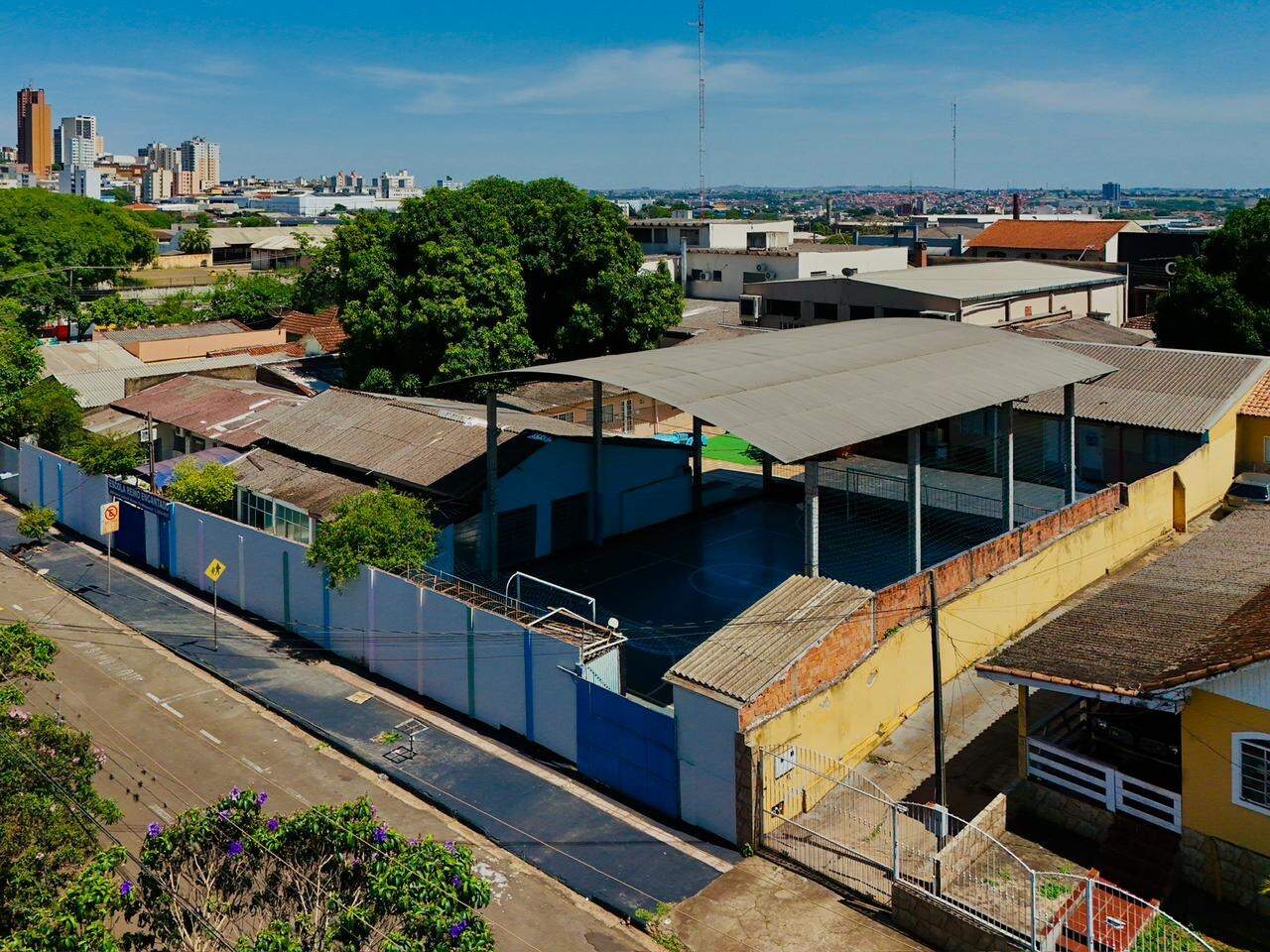 Lote à venda no Vila Siam: 