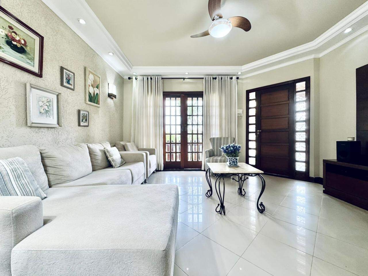 Casa à venda no Aragarça: 